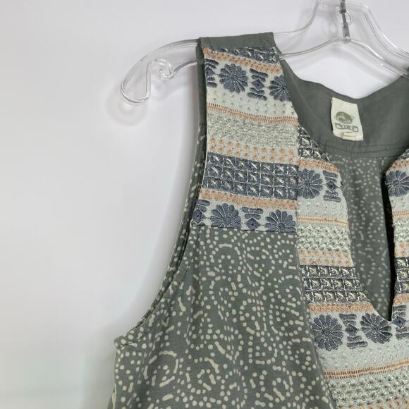 Anthropologie Tiny green bohemian sleeveless blouse women's size Medium - Picture 3 of 11